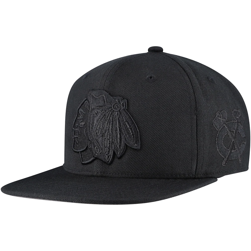 Men's Mitchell & Ness Black Chicago Blackhawks Soul Strike Pearl Tonal Snapback Hat