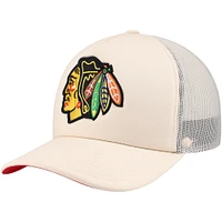 Casquette réglable de camionneur avant en mousse crème Chicago Blackhawks Mitchell & Ness pour hommes