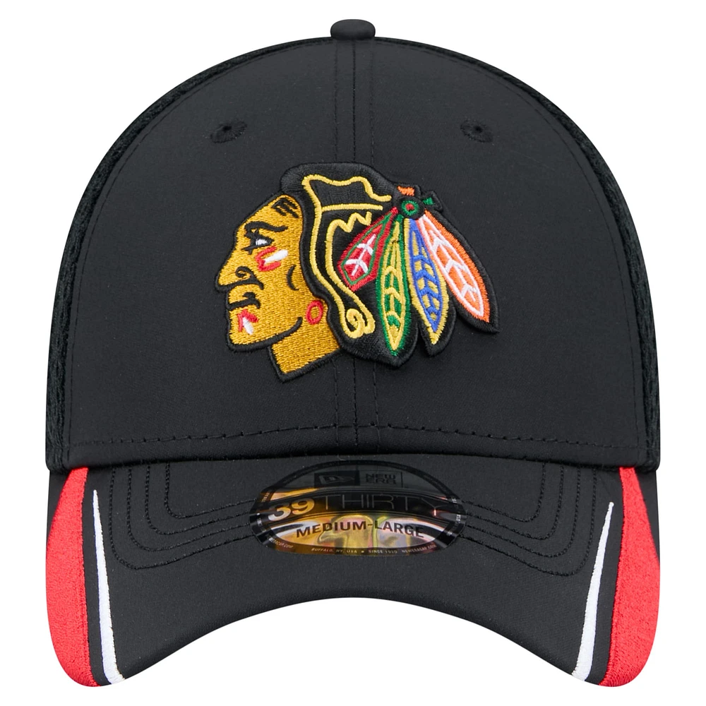 Men's New Era  Black Chicago Blackhawks Linear Featherweight 39THIRTY Flex Hat