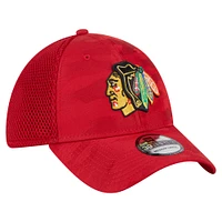 Men's New Era  Red Chicago Blackhawks Active Subtle Camo 39THIRTY Flex Hat