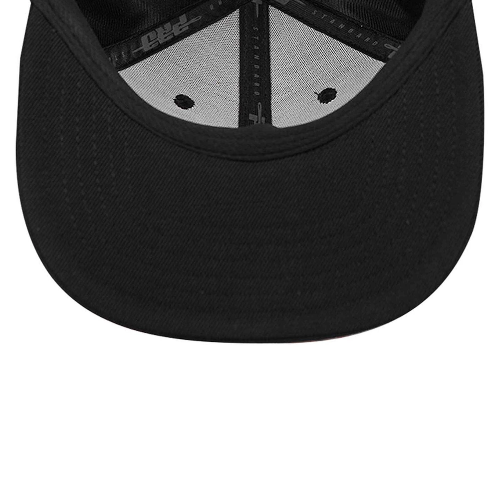 Men's Pro Standard Black Chicago Blackhawks Classic Tonal Snapback Hat