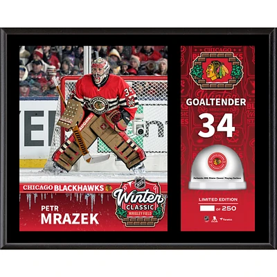 Plaque sublimée de 12" x 15" de Petr Mrazek Chicago Blackhawks 2025 NHL Winter Classic avec glace utilisée lors du match - Édition limitée à 250