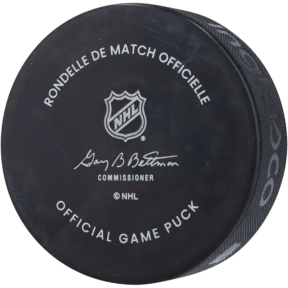 Rondelle de match officielle autographiée par Seth Jones des Blackhawks de Chicago