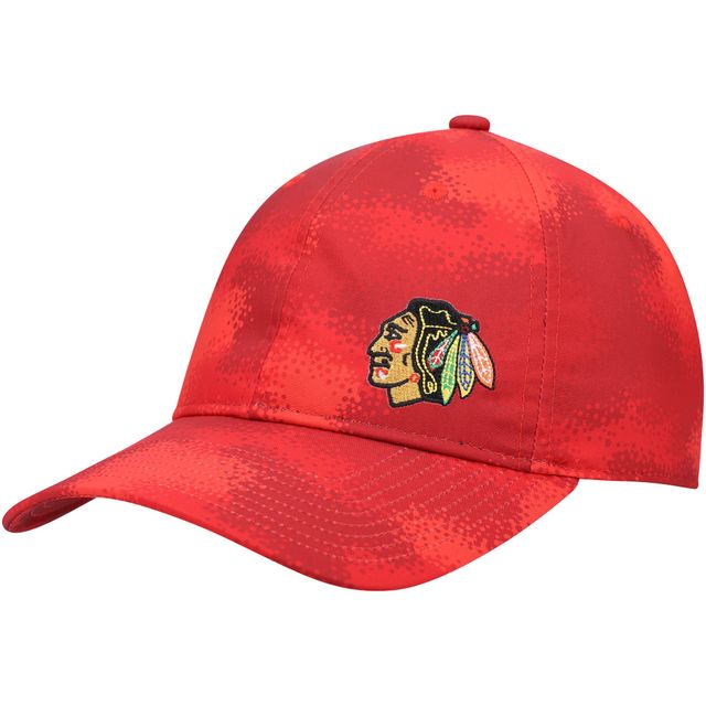 Casquette ajustable camouflage Slouch Chicago Blackhawks adidas rouge pour femme