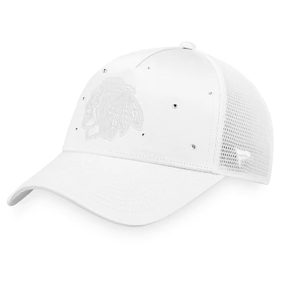 Casquette snapback de camionneur Fanatics White Chicago Blackhawks Winter Lights pour femmes