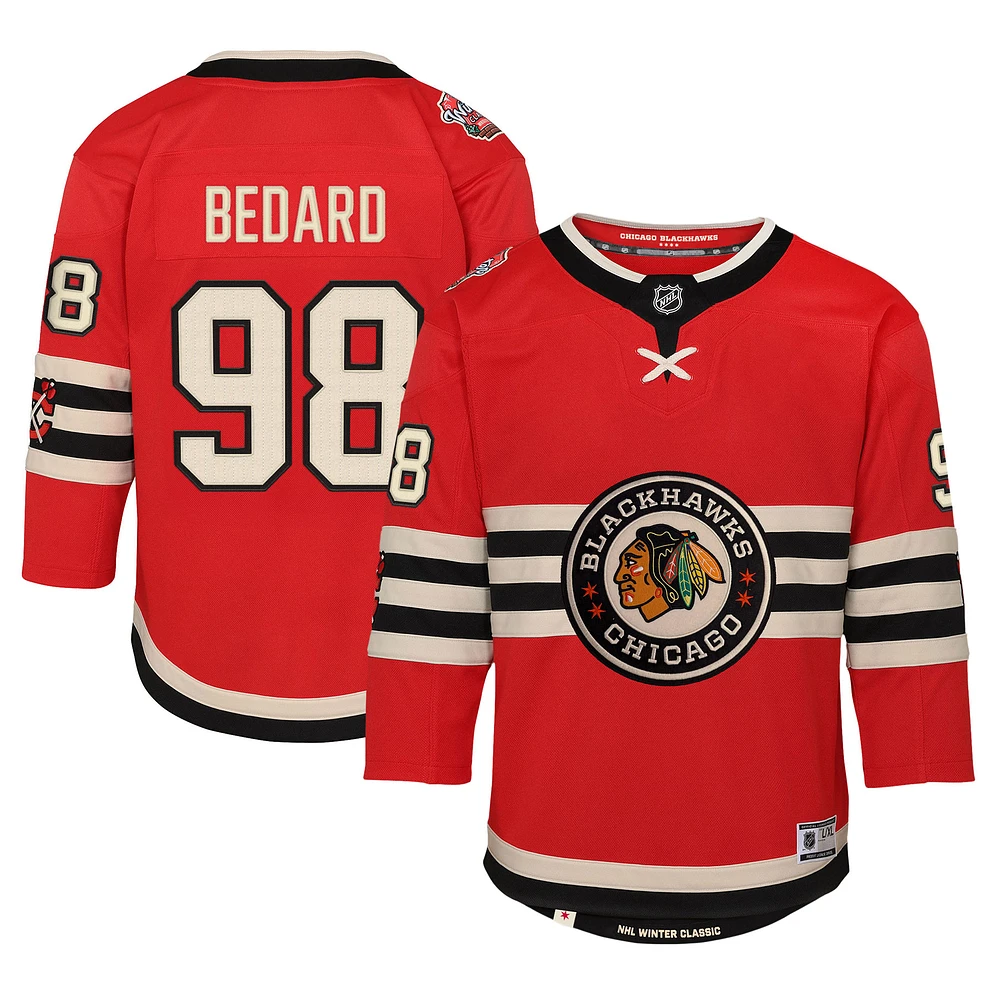 Maillot de joueur premier plan pour la Classique d'hiver LNH 2025 des Blackhawks Chicago Connor Bedard, rouge les jeunes