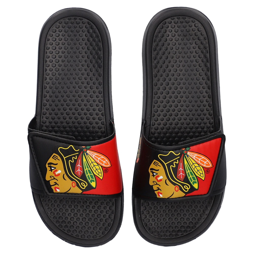 Sandales à glissière Legacy FOCO Chicago Blackhawks pour jeunes color block avec grand logo