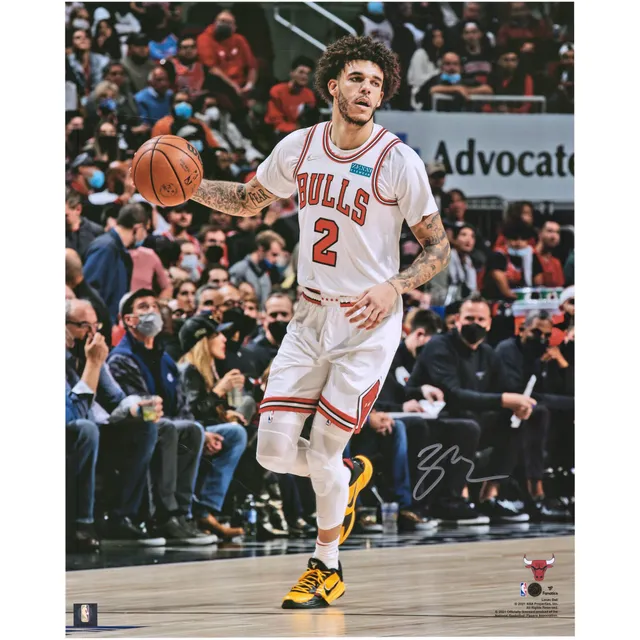 Lonzo Ball Chicago Bulls Unsigned Red Jersey Shooting Photograph