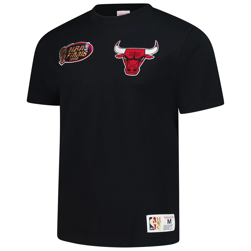 Men's Mitchell & Ness Scottie Pippen Black Chicago Bulls Hardwood Classics NBA Legends T-Shirt