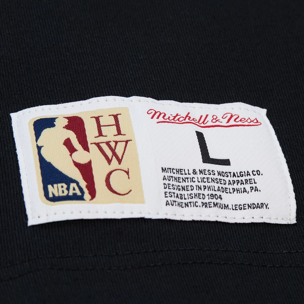 Men's Mitchell & Ness Scottie Pippen Black Chicago Bulls Hardwood Classics NBA Legends T-Shirt