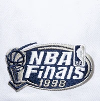 Casquette ajustable Mitchell & Ness pour homme, blanche/bleu marine, Chicago Bulls Graffiti Core Pro Crown