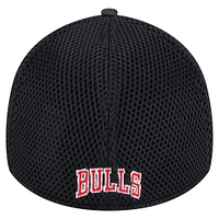 Casquette New Era noire Chicago Bulls Subtle Camo 39THIRTY Flex pour homme