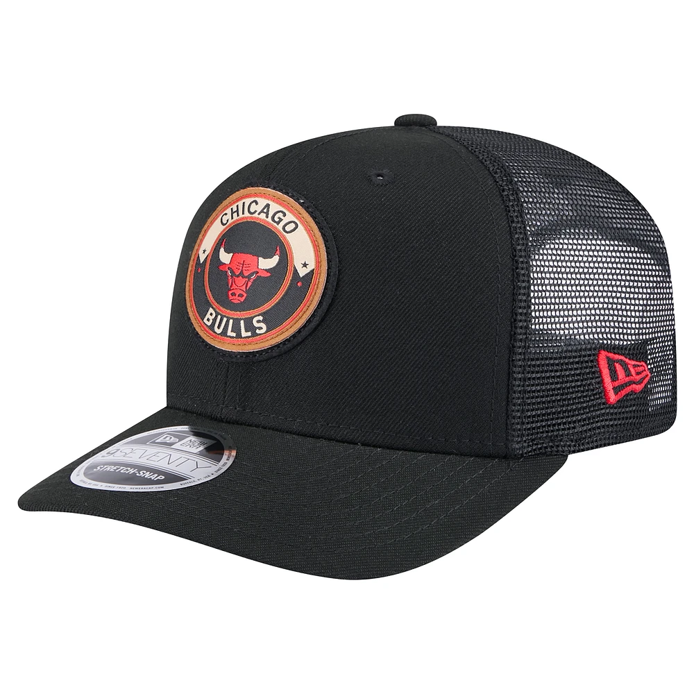 Men's New Era  Black Chicago Bulls Victory Grove Circle Patch 9SEVENTY Adjustable Hat