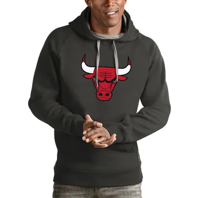 Chicago Bulls Antigua Logo Victory Pullover Hoodie