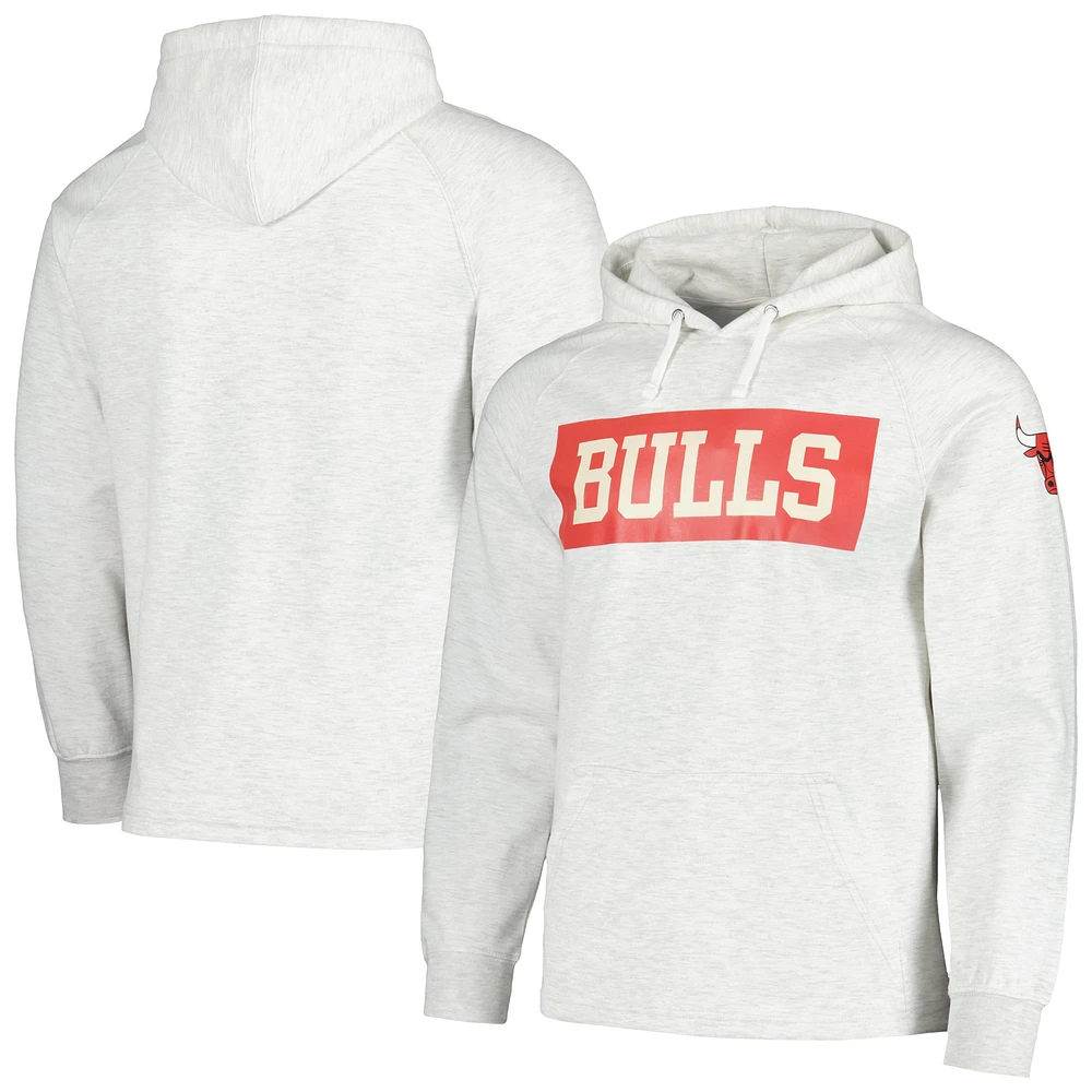 Men's Fanatics Ash Chicago Bulls Softhand Raglan Tri-Blend Pullover Hoodie