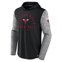 Men's Fanatics Black/Heathered Charcoal Chicago Bulls Deep Rotation Performance - Pullover Hoodie