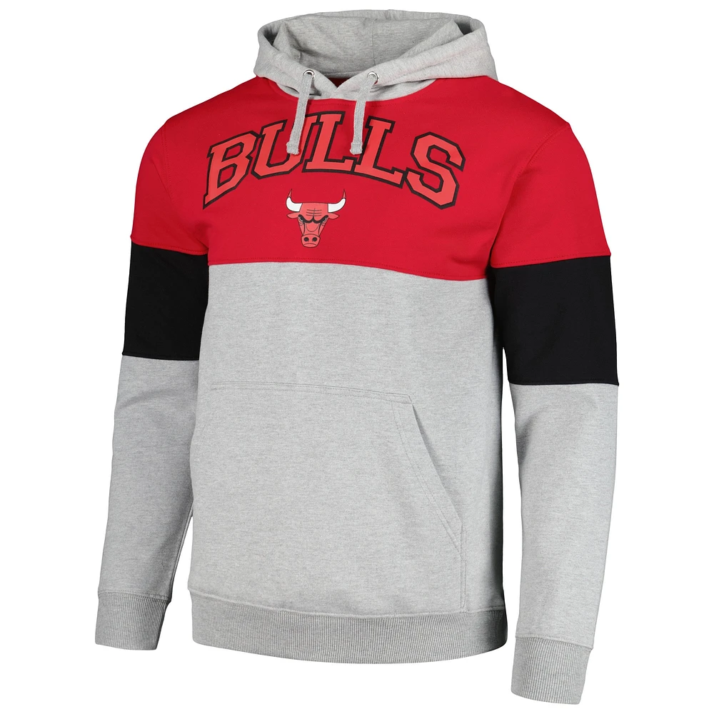 Men's Fanatics Red Chicago Bulls Contrast Pieced Pullover Hoodie