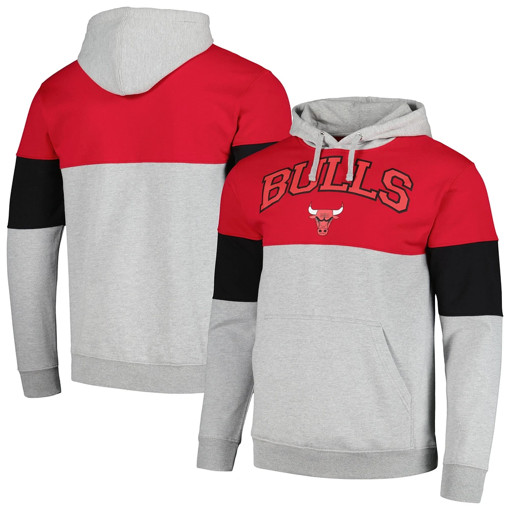 Men's Fanatics Red Chicago Bulls Contrast Pieced Pullover Hoodie