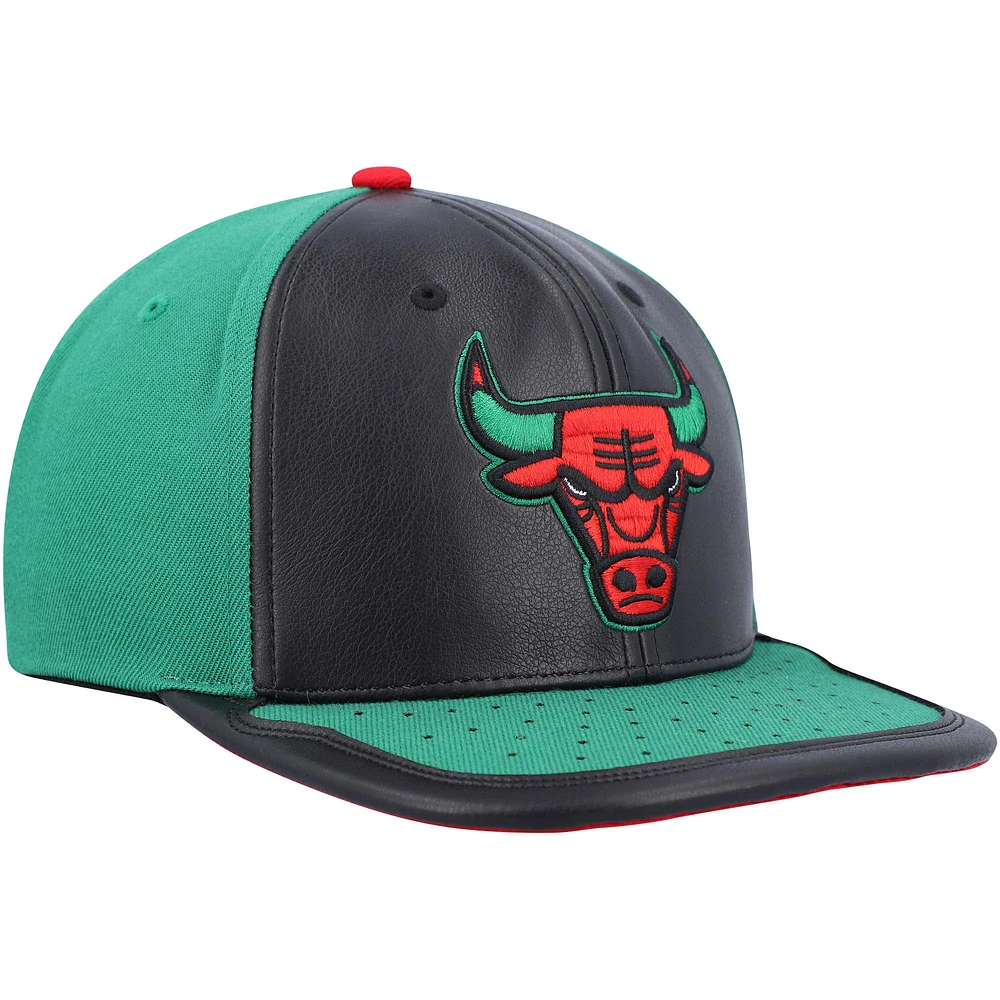 Casquette Snapback Day One des Chicago Bulls Mitchell & Ness noir/vert pour hommes