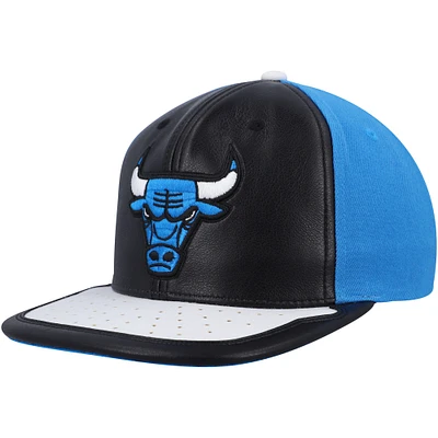 Casquette Snapback Day One des Chicago Bulls Mitchell & Ness noir/blanc pour hommes