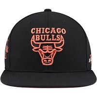 Casquette Snapback noire Mitchell & Ness Chicago Bulls Core pour hommes