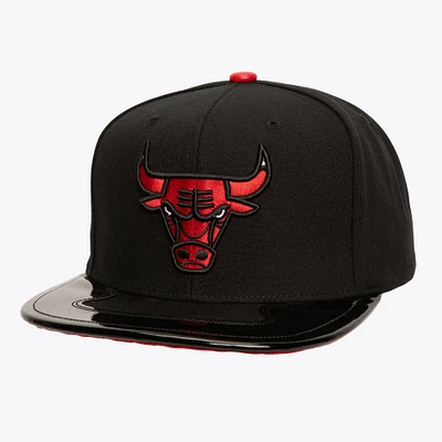 Men's Mitchell & Ness Black Chicago Bulls Day 11 Snapback Hat