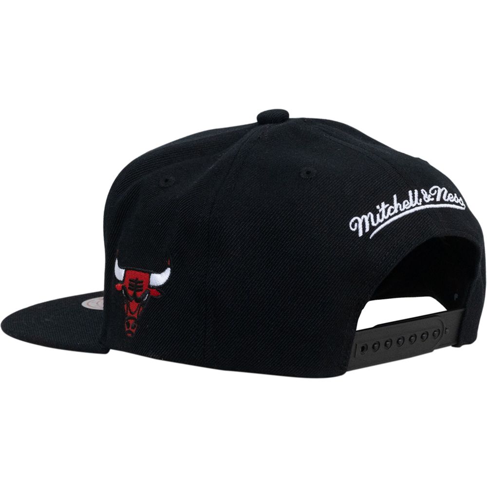 Men's Mitchell & Ness Black Chicago Bulls Hardwood Classics Wordstack - Snapback Hat