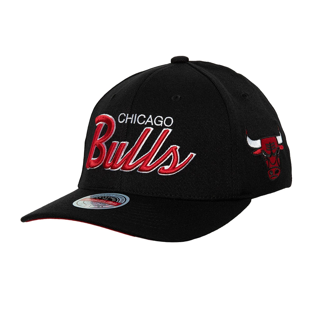 Men's Mitchell & Ness Black Chicago Bulls MVP Team Script 2.0 Stretch-Snapback Hat