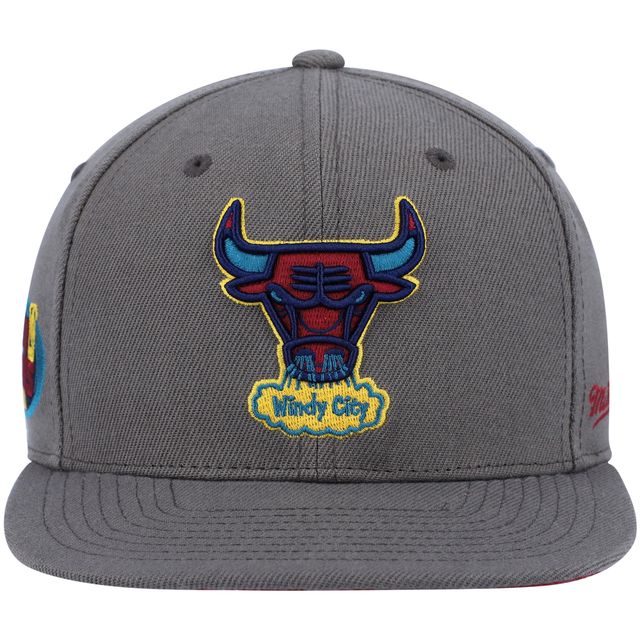 Casquette ajustée Chicago Bulls Hardwood Classics 1996 NBA Finals Carbon Cabernet Mitchell & Ness pour homme