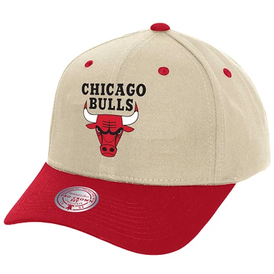 Men's Mitchell & Ness Cream Chicago Bulls Game On Two-Tone Pro Crown Adjustable Hat