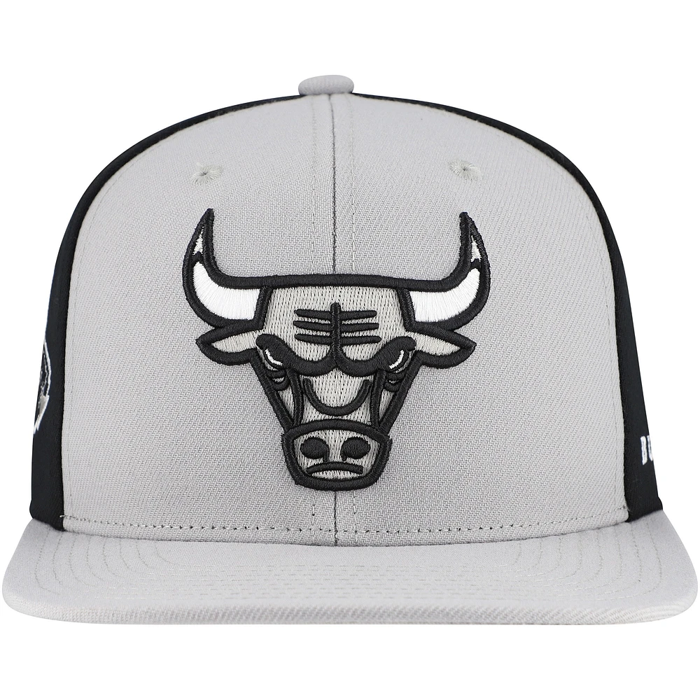 Casquette Snapback grise Mitchell & Ness Chicago Bulls Core pour hommes