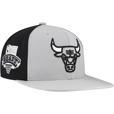 Men's Mitchell & Ness Gray Chicago Bulls Core Snapback Hat