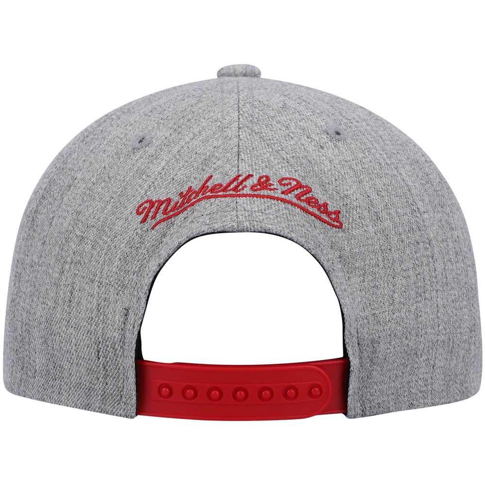 Men's Mitchell & Ness Heathered Gray Chicago Bulls 2.0 Snapback Hat