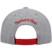 Men's Mitchell & Ness Heathered Gray Chicago Bulls 2.0 Snapback Hat