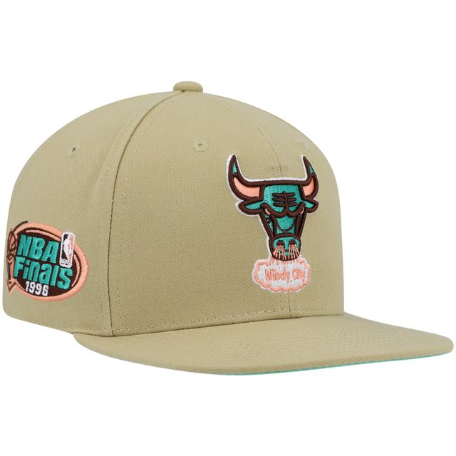 Casquette ajustée pour homme Mitchell & Ness Kaki Chicago Bulls 1996 NBA Finals Hardwood Classics Malibu Sunrise