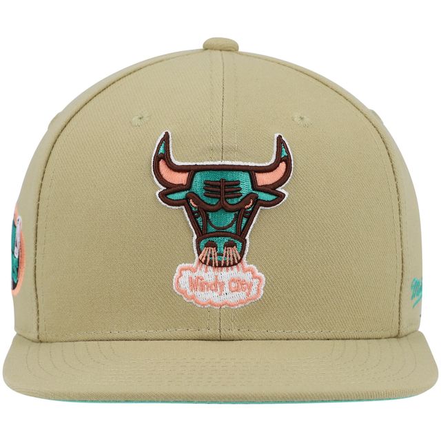 Casquette ajustée pour homme Mitchell & Ness Kaki Chicago Bulls 1996 NBA Finals Hardwood Classics Malibu Sunrise