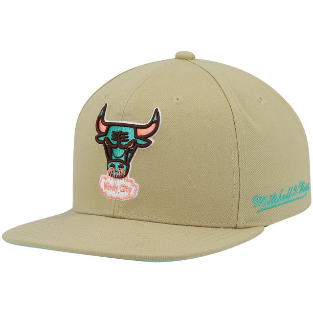 Casquette ajustée pour homme Mitchell & Ness Kaki Chicago Bulls 1996 NBA Finals Hardwood Classics Malibu Sunrise