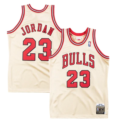 Mitchell & Ness Michael Jordan Gold Chicago Bulls 1995-96 Hardwood Classics pour homme - Maillot de joueur authentique