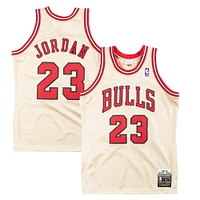 Men's Mitchell & Ness Michael Jordan Gold Chicago Bulls 1995/96 Authentic Retired Player Jersey