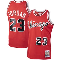 Mitchell & Ness Michael Jordan Red Chicago Bulls 1984 authentique joueur à la retraite pour homme - Maillot