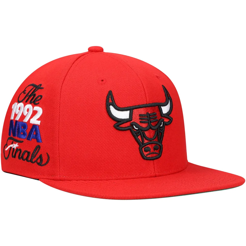 Chicago Bulls Snapback Cap by Mitchell & Ness