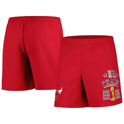 Short rouge Mitchell & Ness Chicago Bulls 6x Champions Heritage pour hommes