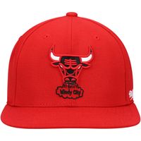 Men's Mitchell & Ness Red Chicago Bulls Hardwood Classics English Dropback - Snapback Hat