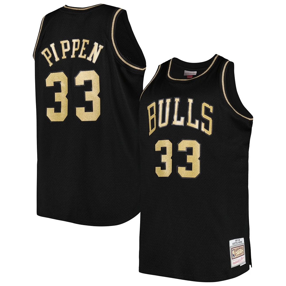 Men's Mitchell & Ness Scottie Pippen Black Chicago Bulls Big Tall Hardwood Classics 1997/98 Swingman Jersey