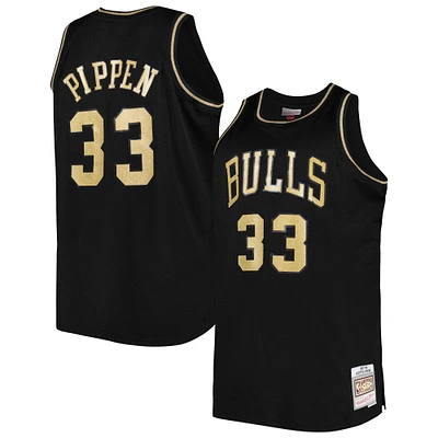 Men's Mitchell & Ness Scottie Pippen Black Chicago Bulls Big Tall Hardwood Classics 1997/98 Swingman Jersey