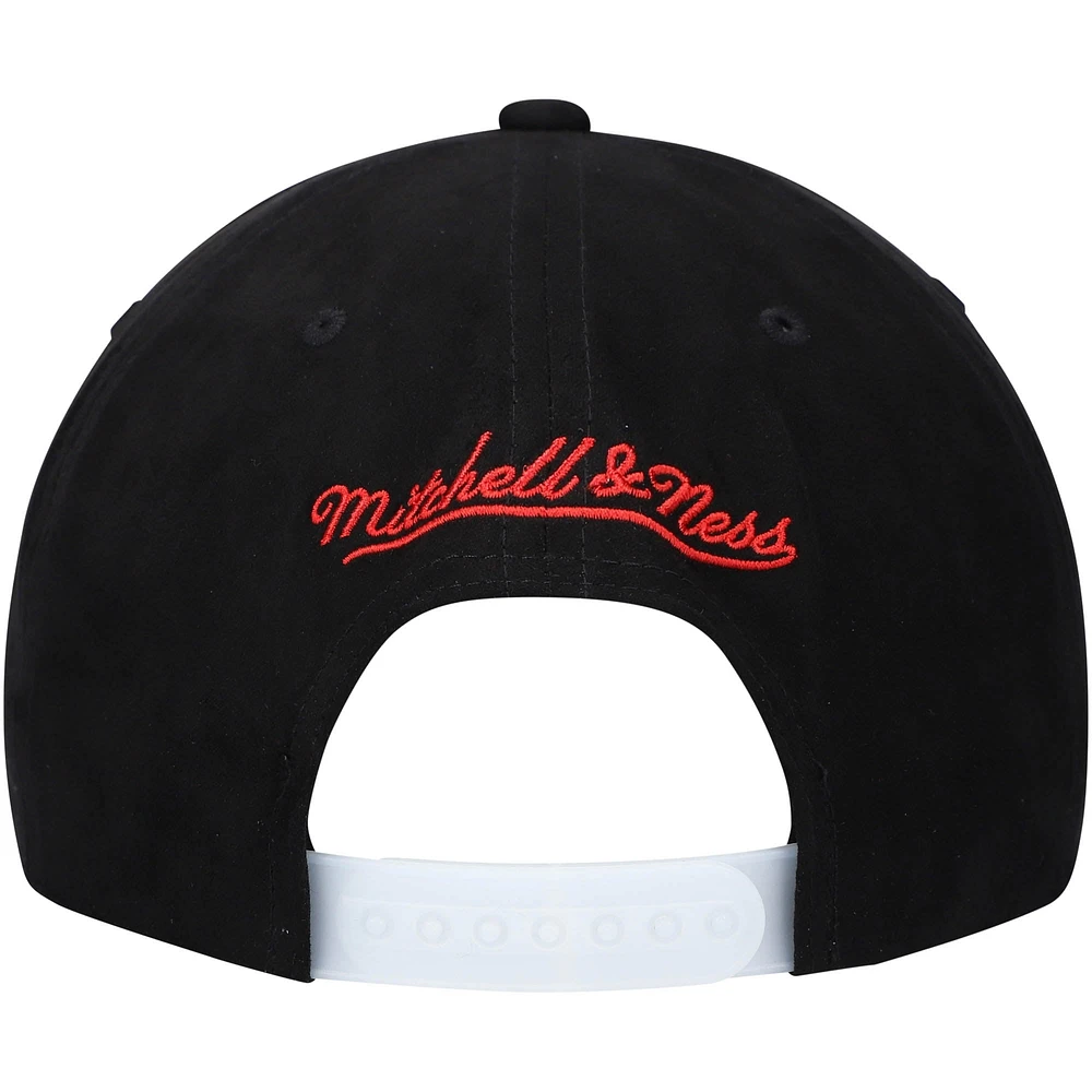 Men's Mitchell & Ness Silver/Gray Chicago Bulls Day 5 Snapback Hat