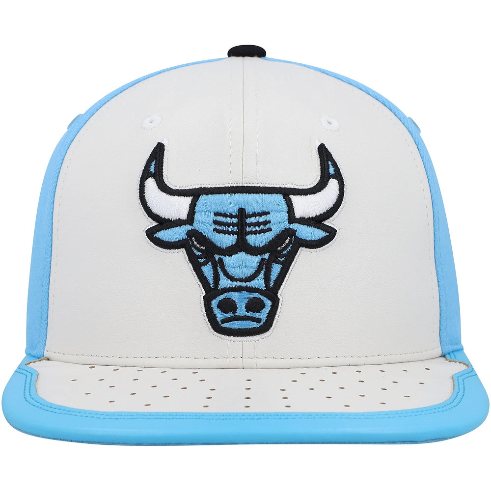 Men's Mitchell & Ness White/Light Blue Chicago Bulls Day One Snapback Hat