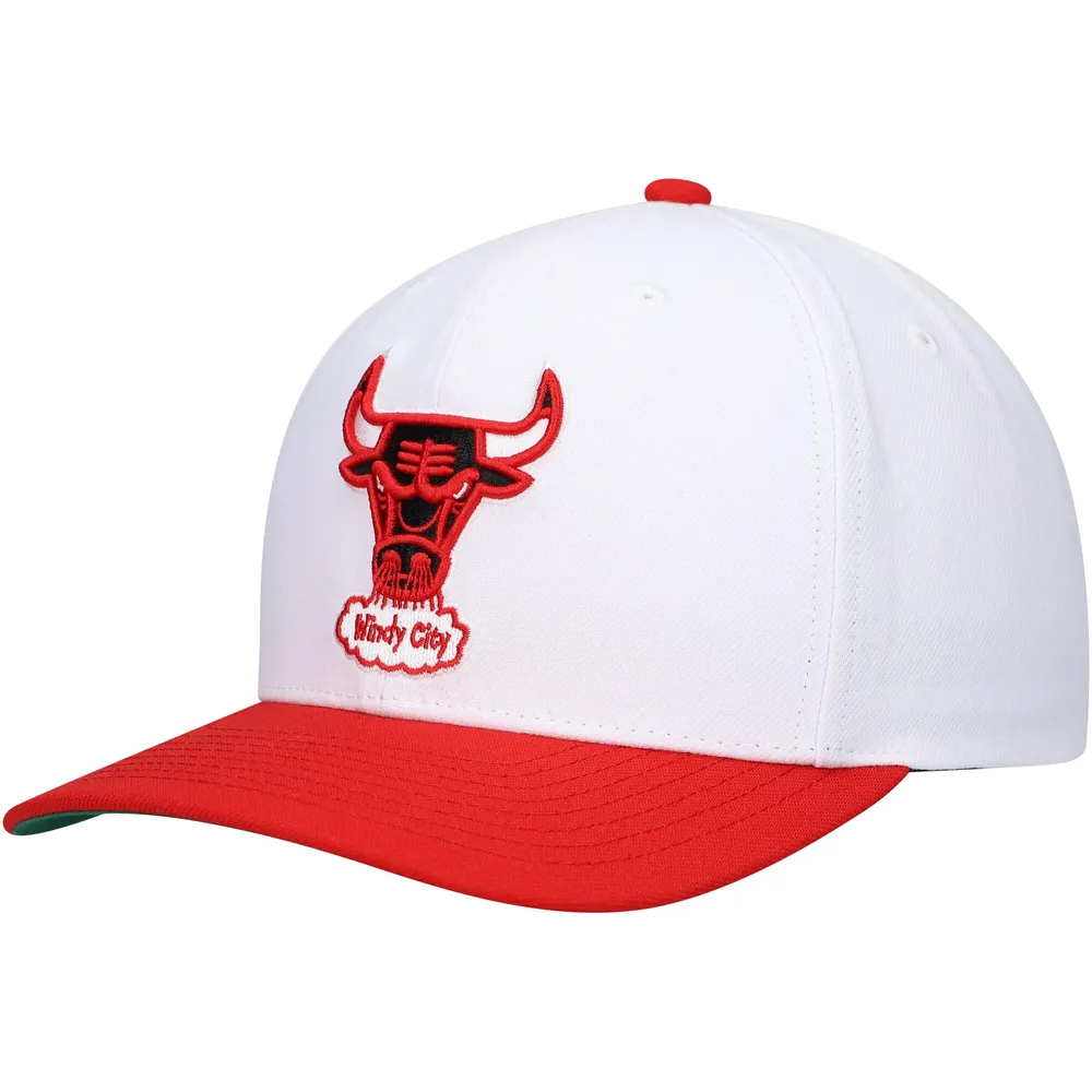 Youth White/Red Chicago Bulls Splatter Snapback Hat