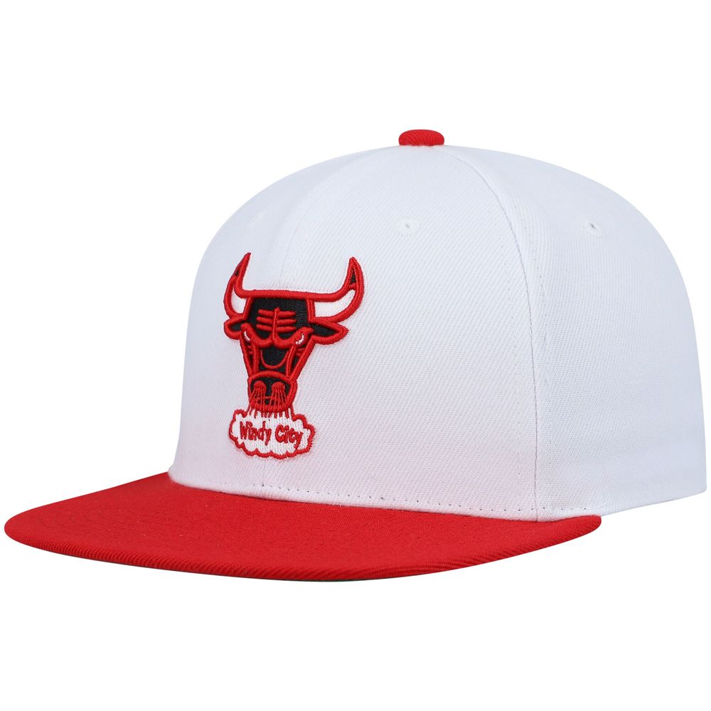 Men's Mitchell & Ness White/Red Chicago Bulls Hardwood Classics Snapback Hat