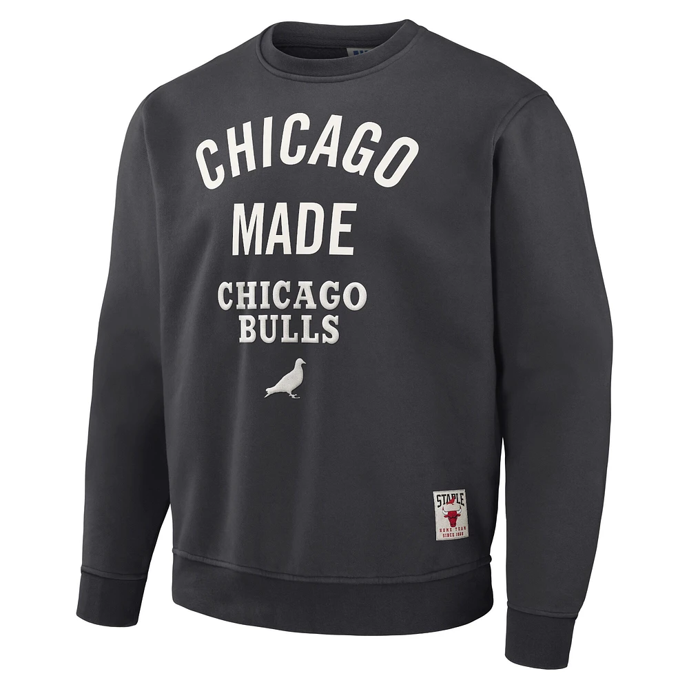 Sweat-shirt en peluche NBA x Staple anthracite Chicago Bulls Pigeon pour hommes